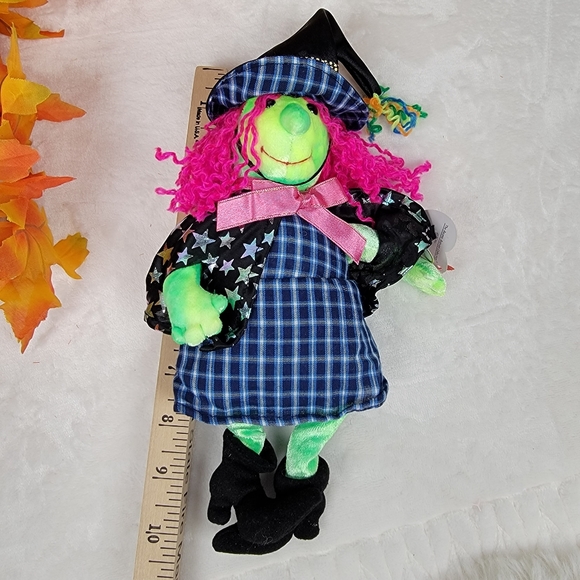 Halloween Bundle of Disney 4 piece set and Scary the Ty Beanie Baby - Picture 4 of 13